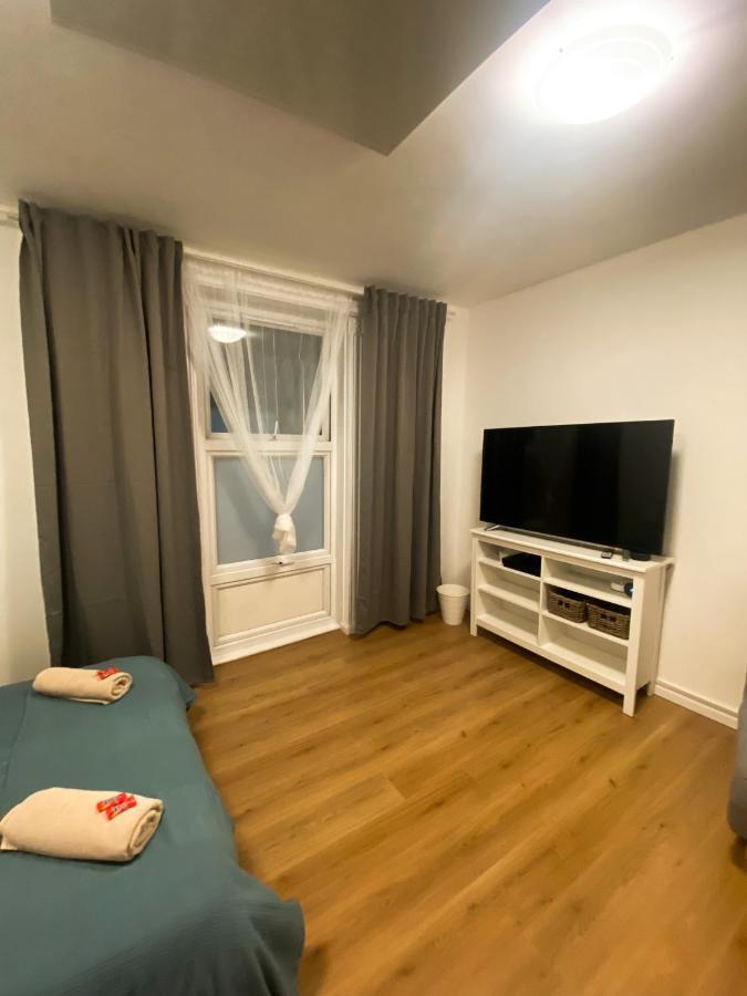 Lovely One Bedroom Flat In The Heart Of Лондон Екстер'єр фото