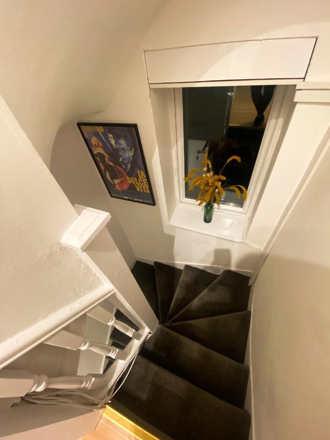 Lovely One Bedroom Flat In The Heart Of Лондон Екстер'єр фото