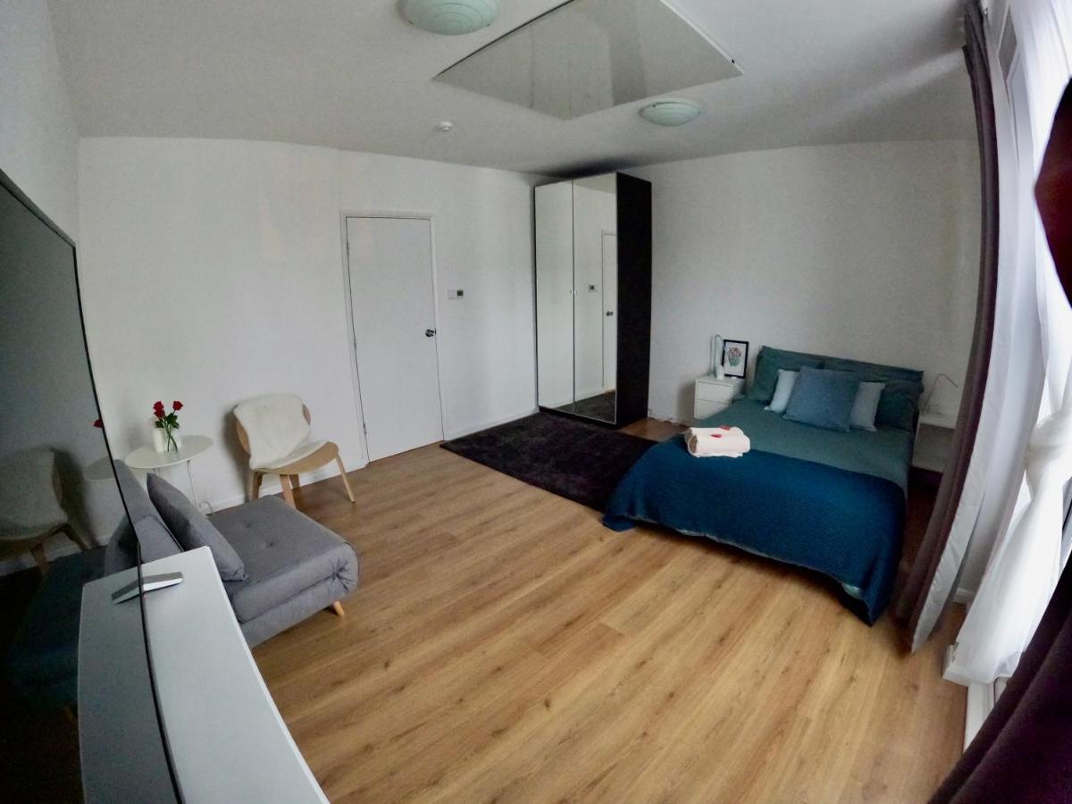 Lovely One Bedroom Flat In The Heart Of Лондон Екстер'єр фото